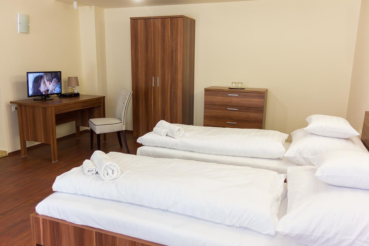 M1 Szeker Csarda Hotel Es Etterem Obarok Εξωτερικό φωτογραφία