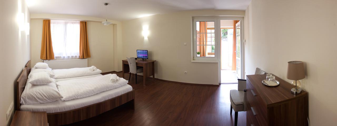 M1 Szeker Csarda Hotel Es Etterem Obarok Εξωτερικό φωτογραφία
